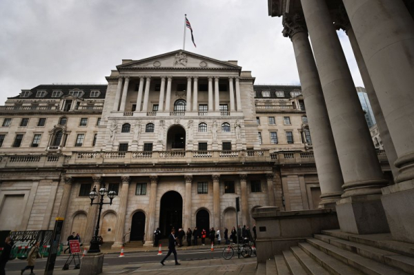 Bank of England pauses tightening cycle to keep main interest rate at 5.25%