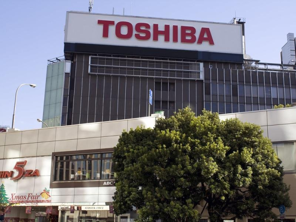 Consortium takes Toshiba private in a $13.5 billion tender offer