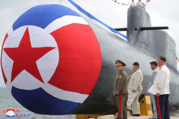 North Korea unveils 'tactical nuclear attack submarine' North Korea unveils 'tactical nuclear attack submarine'