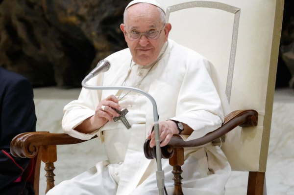 Pope Francis begins two-day trip in French city of Marseille