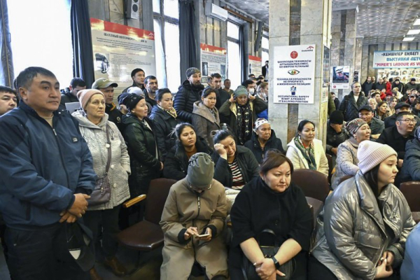 Fire following deadly blast at Kazakh coal mine leaves 33 dead