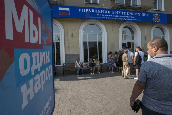 Ukrainian Special Forces destroy 9 Russian helicopters in occupied Berdyansk