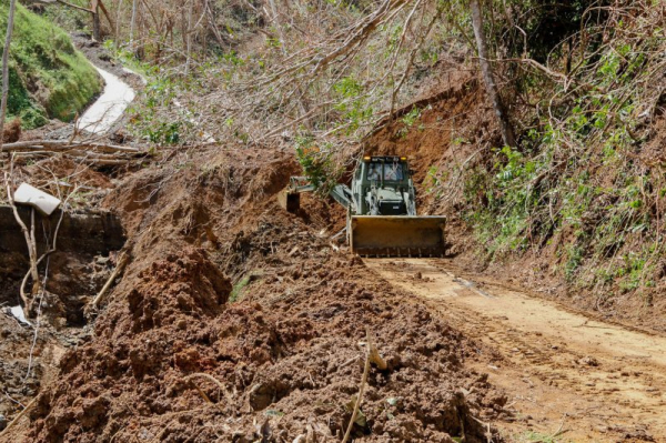 Rescue workers scramble to save workers trapped in Indian tunnel