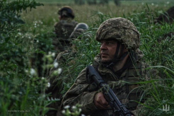 Ukraine launches criminal probe of missile strike on military awards event near front line