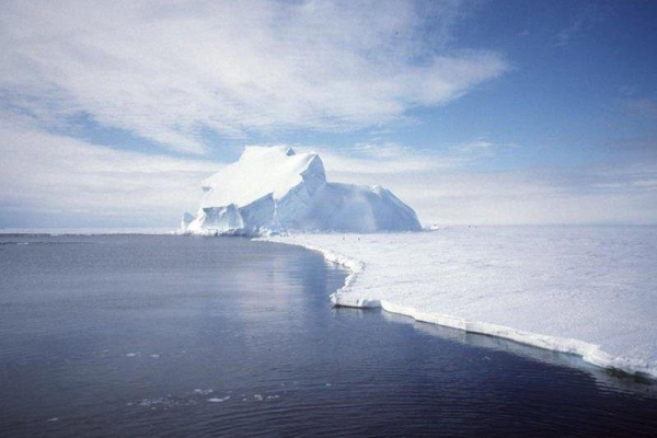 World's largest iceberg drifting freely, headed for South Atlantic Ocean