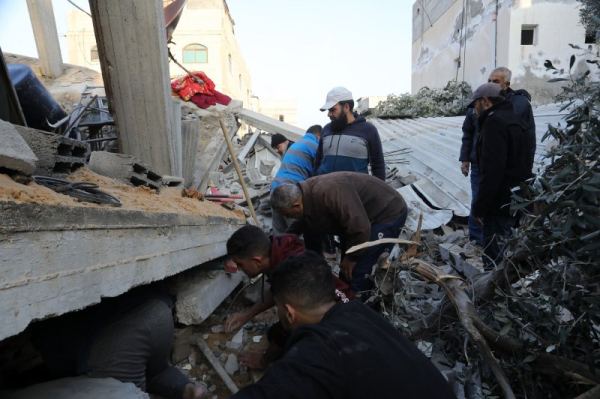 Gaza Health Ministry: 100 killed in Israeli airstrikes on refugee camp