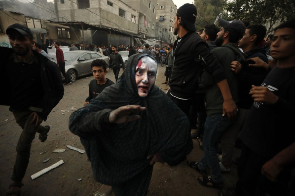 Israeli troops storm Gaza hospital as disease spreads among displaced Palestinians