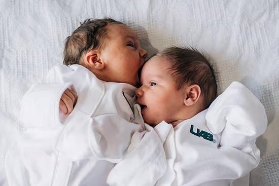 Woman with two uteruses gives birth to twins