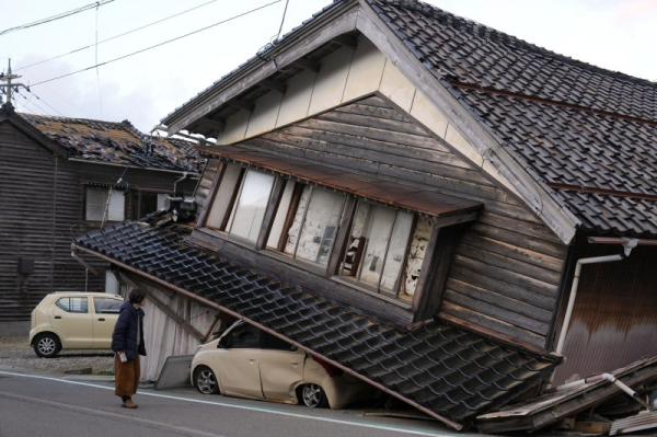 Death toll in Japan earthquake surges past 120, hundreds still missing Death toll in Japan earthquake surges past 120, hundreds still missing