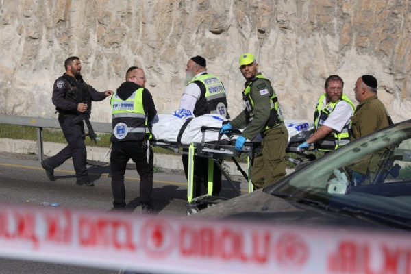 1 killed in West Bank attack on Israeli motorists; 3 gunmen 'neutralized'