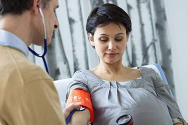 Complications in pregnancy could harm baby's long-term heart health