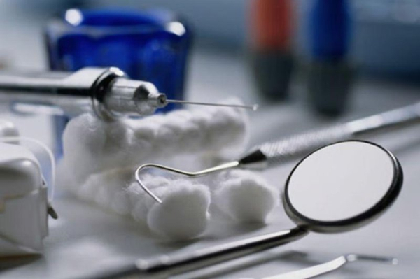 New dental guidelines limit use of opioids for teens, adults