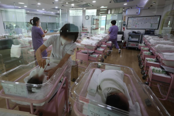 South Korea's plunging fertility rate drops again to record low South Korea's plunging fertility rate drops again to record low
