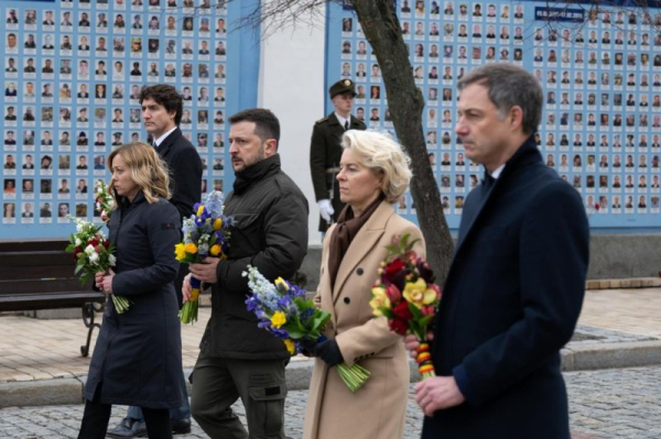 Zelensky, European leaders mark 2nd anniversary of invasion at Ukraine airfield