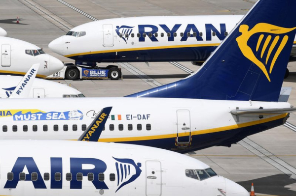 Boeing delivery delays force Ryanair to cut service over summer