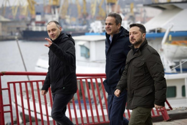 Russian missile explodes in Odessa close to Zelensky-Greek PM meeting