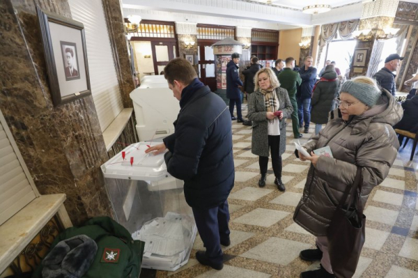 Russian presidential election underway in wake of Navalny death; candidate disqualifications