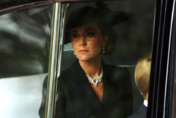 Well-wishes pour in from celebs, politicians after Kate Middleton cancer news