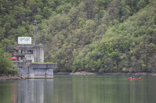 4 killed in blast at Italian hydro-electric plant, search underway for 3 missing workers