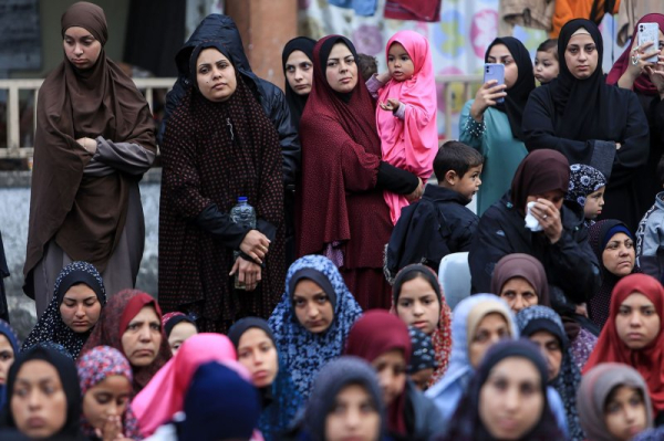 Gaza refugees traveling home 'turned back'