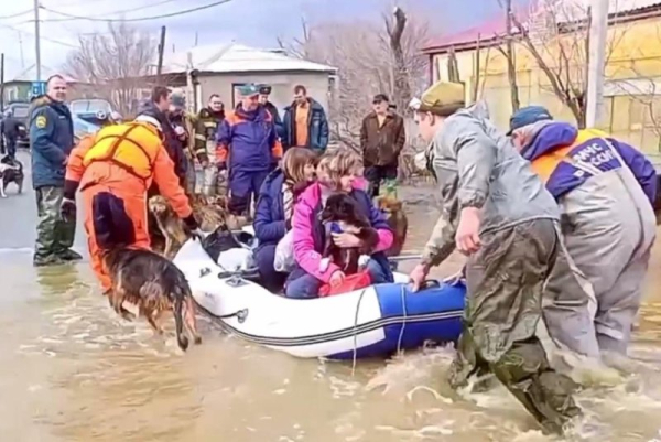 Russian authorities evacuate 2,000 people after dam bursts