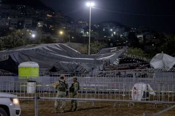 At least 9 killed, 50 injured as wind gust brings down stage at Mexican campaign rally