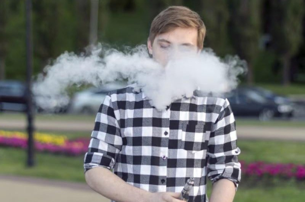 Experimental drug may help people quit vaping
