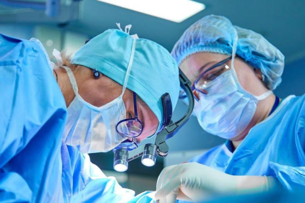 More women on surgical team could improve outcomes, researchers say