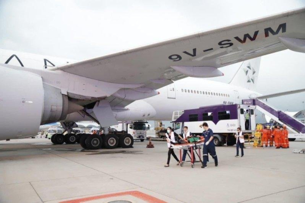 Probe finds Singapore Airlines plane fell 178 feet in 5 seconds leaving passengers 'airborne'