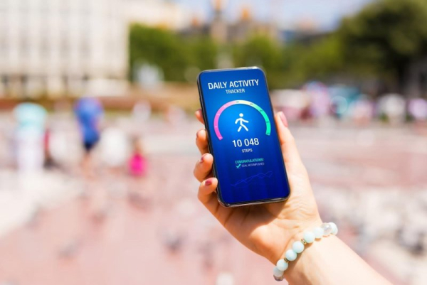 Tracking exercise steps or minutes may boost health