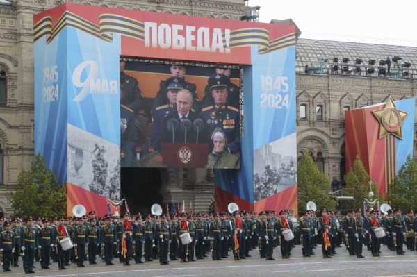 Vladimir Putin says Russia facing 'difficult' period in 'Victory Day' celebration