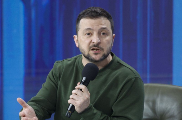 Zelensky visits Kharkiv amid 'extremely difficult' attacks, says situation under control Zelensky visits Kharkiv amid 'extremely difficult' attacks, says situation under control