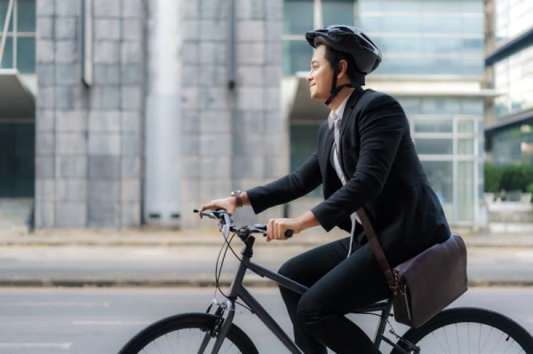 Biking to work confers great health benefits