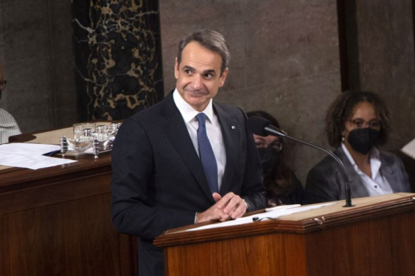 Greece institutes six-day work week Greece institutes six-day work week