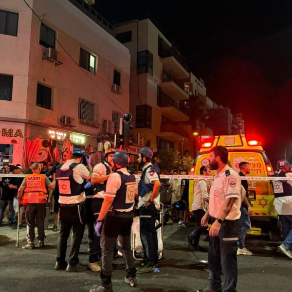 Houthi drone strike kills 1, injures 8 in Tel Aviv