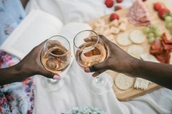 Moderate drinking won't prolong your life, new research indicates Moderate drinking won't prolong your life, new research indicates