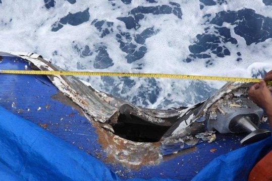 Chinese and Philippine ships collied amid territorial dispute of South China Sea