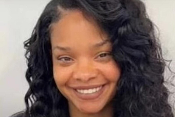 Mother, top chef dead after separate attacks during carnival in London