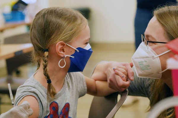 New FDA-approved COVID vaccines from Pfizer, Moderna target latest varients