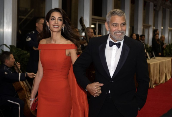 Russia bans Clooney Foundation as 'undesirable'