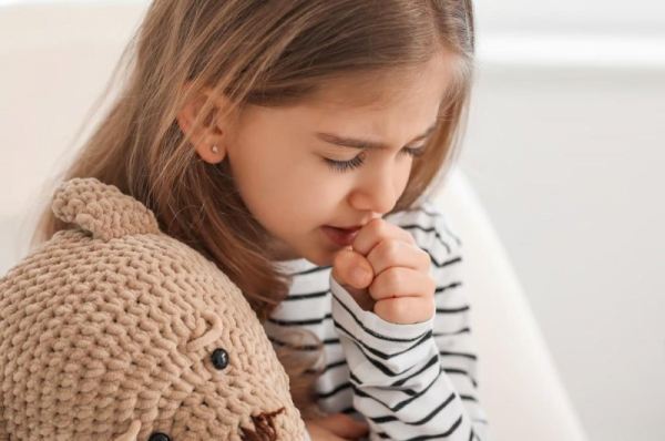 Saltwater drops in nose might shorten kids' colds