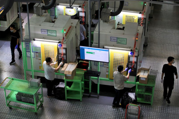 Chinese economy misses growth target for second straight quarter, but shows signs of a turnaround