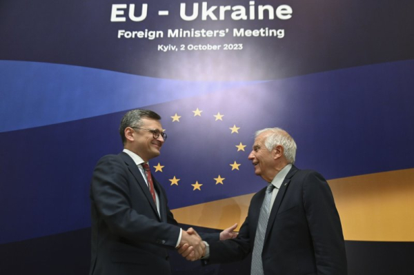 EU slaps 14 sanctions on Iranian officials, other entities for allegedly providing missiles to Russia EU slaps 14 sanctions on Iranian officials, other entities for allegedly providing missiles to Russia