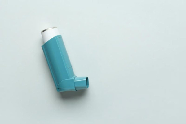 Late-life menopause linked to increased asthma risk