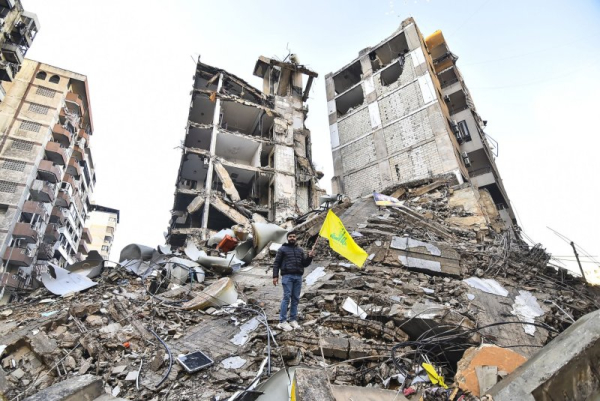 Israel attacks suspects in Lebanon following Hezbollah cease-fire Israel attacks suspects in Lebanon following Hezbollah cease-fire