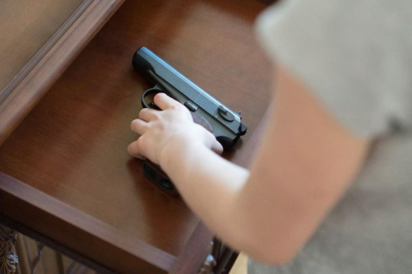 Most parents don't ask about unlocked guns when kids visit friends