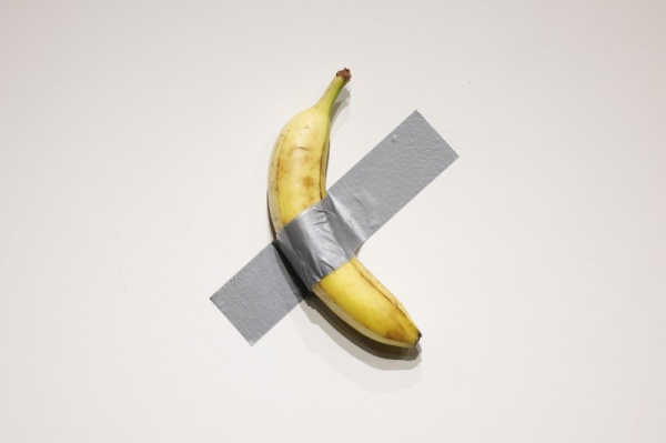 Crypto entrepreneur eats $6.2M banana 'artwork' during media event