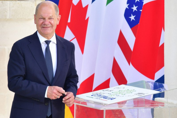 German Chancellor Olaf Scholz makes surprise visit to Kyiv