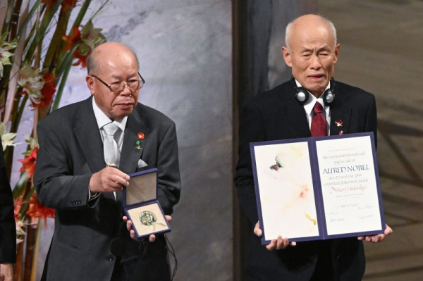 In accepting Nobel Peace Prize, atomic bomb survivors urge end to nuclear weapons