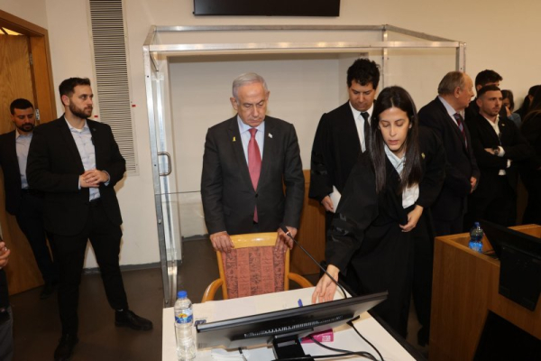 At corruption trial, Netanyahu says witnesses forced to lie about him